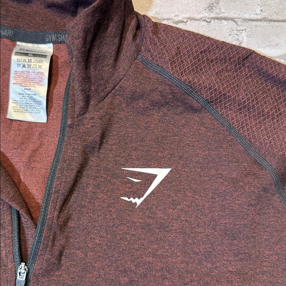 Gymshark mens XL dark red performance stretch 1/4 zip pullover sweater EUC - Picture 3 of 4